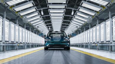 Chery e Huawei iniciam produção do SUV fastback Luxeed R7 na China