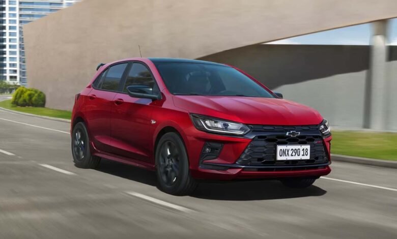 Novo Chevrolet Onix 2026 fica mais barato; correia tem garantia até 240 mil km