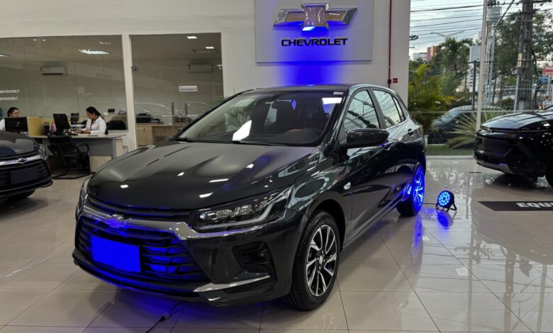 Chevrolet Onix 2026 vale a pena? Marca busca reconquistar mercado com preço abaixo de R$ 100 mil