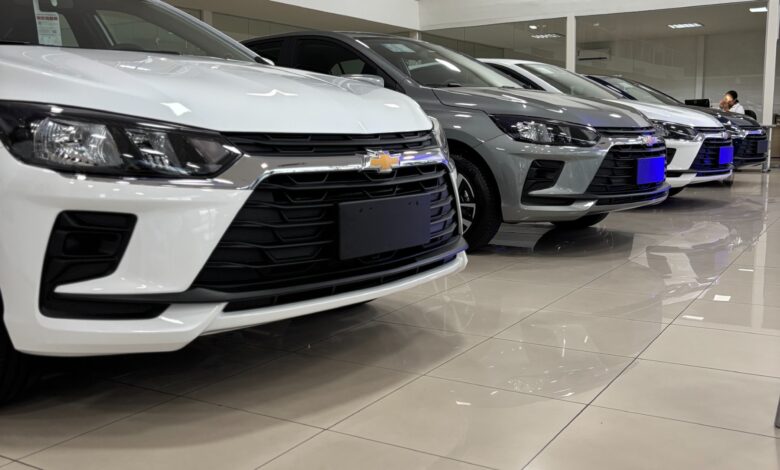 Chevrolet reduz preço do Onix Plus Premier em até R$ 24,9 mil para PcD