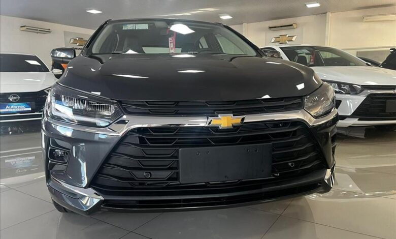 Chevrolet baixa preço do Onix Premier em R$ 18.300 para PcD em agosto