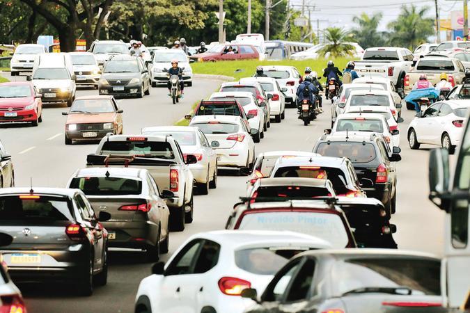 Dica simples para evitar que alguém fique colado ao seu carro no trânsito