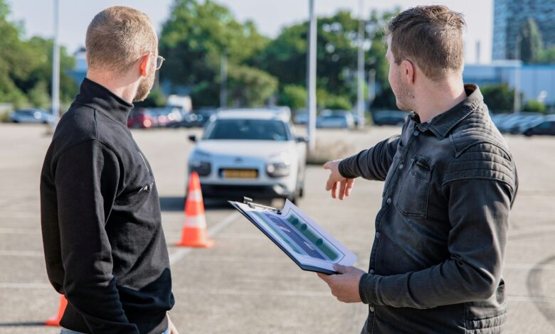 Quer tirar a carteira de motorista? Saiba quanto vai gastar e como economizar