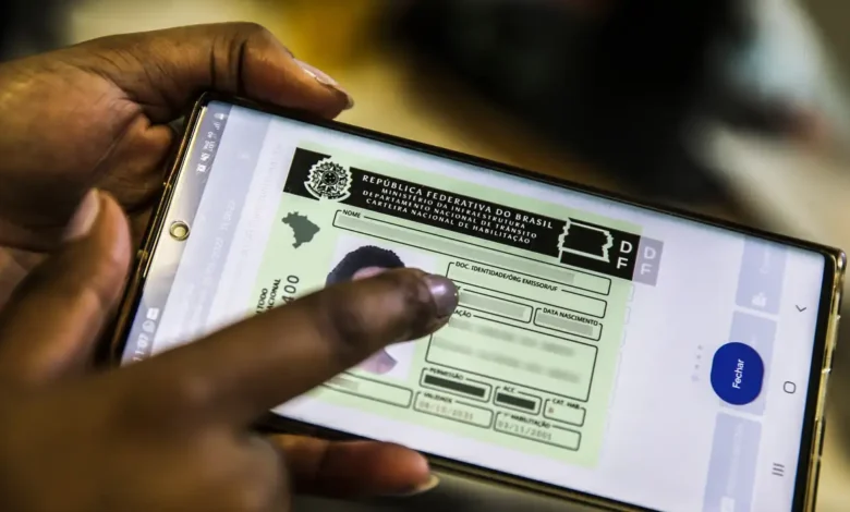Os documentos que você deve portar no carro para evitar problemas