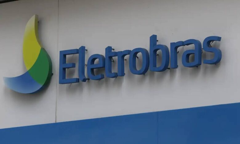 Eletrobras tem lucro ajustado de R$ 1,5 bi no 2° tri e anuncia R$ 4 bi em dividendos