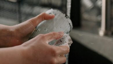 Descubra a função de cada lado da esponja de lavar louça