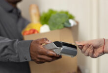 Como funciona o vale-alimentação durante o período de férias