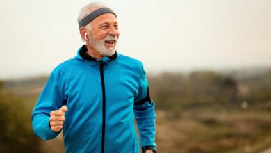 Passou dos 50? Evite esses 5 hábitos que travam o emagrecimento