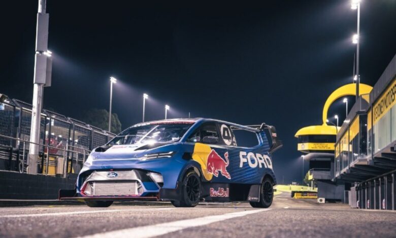 Ford Transit SuperVan elétrica quebra recorde na pista de Nürburgring