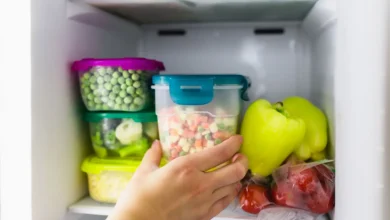 Geladeira congelando alimentos? Veja como resolver o problema