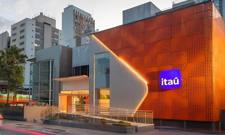 Itaú fecha agências em todo o país e deixa os clientes em pânico