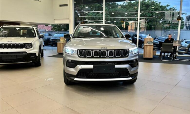 Jeep reduz preço do Compass Blackhawk 2026 em R$ 31,8 mil para CNPJ