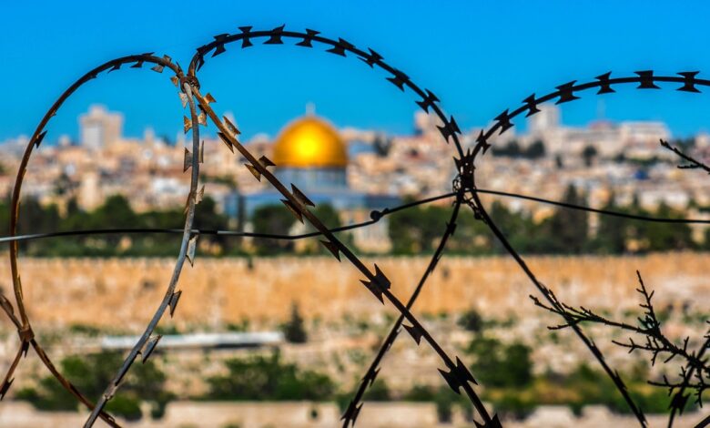 Jerusalem: steht für völliges Fehlen von Frieden in einer Region, in der jeder gegen jeden zu kämpfen scheint