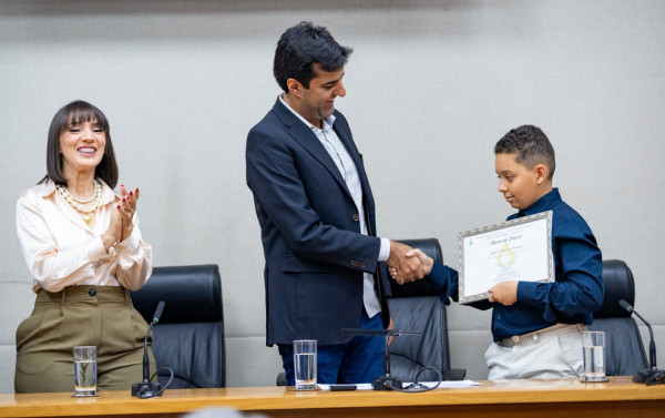 Aos 11 anos, jovem de Brasília criou fórmula matemática aprovada por professores de universidade