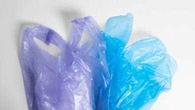 o método revolucionário para arrumar as sacolas de plástico