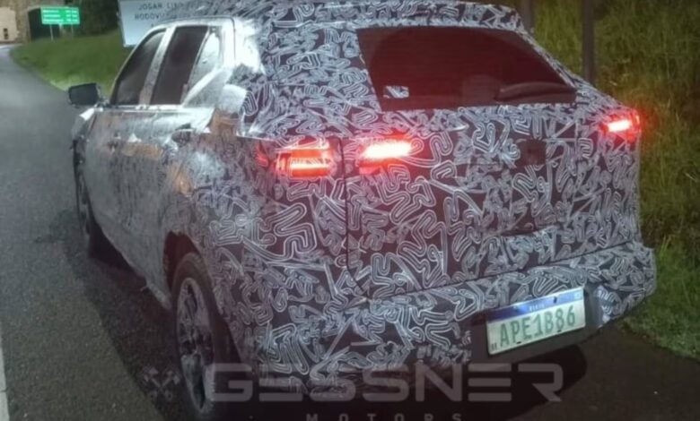Nissan Kait é flagrado com painel digital e mira Tera e Pulse no mercado
