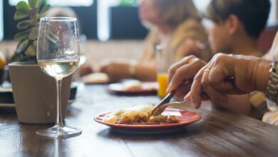 Ideias do que levar quando visitar amigos para jantar