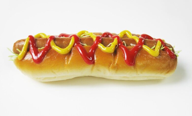 País secreto baniu cachorro-quente e ameaça quem consumir com prisão