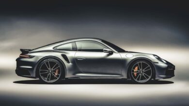 Novo Porsche 911 Turbo S chega ainda em 2025 e será híbrido