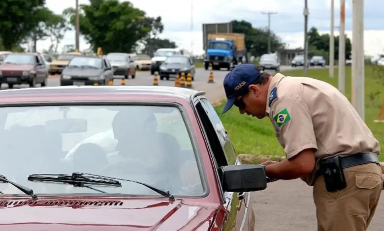 Dirigiu sem CNH? Agora é possível cancelar a multa: entenda a regra