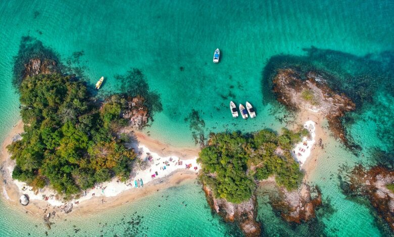 Parece Caribe ou Europa, mas essa praia com água quentinha fica no Brasil