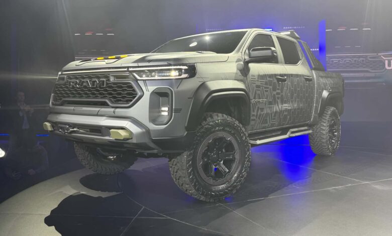 Ram apresenta Dakota, picape média baseada na Titano; lançamento em 2026