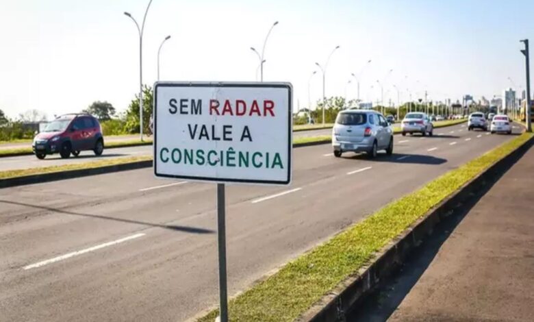 Fim dos radares: rodovias ficam sem monitoramento e apela para boa vontade dos motoristas