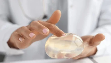 Qual é a marca da prótese proibida pela Anvisa?