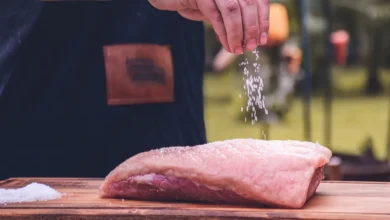 Para que serve o sal nas brasas