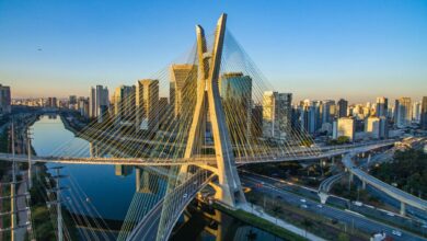 Como São Paulo deixou de ser uma região periférica e pobre, passou a ter um PIB maior que o de todos os países da América do Sul e se tornou o motor econômico do país