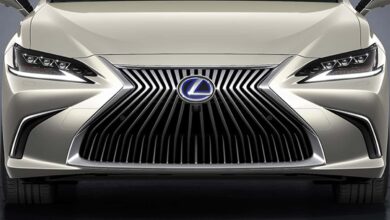 TST compra 30 Lexus ES 300h para ministros, sedã híbrido com 211 cv, consumo de 15,8 km/l e equipamentos de luxo