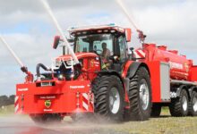 Trator John Deere de 300 cv vira caminhão de bombeiros na Alemanha