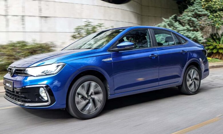 VW Virtus lidera e Corolla segue dominante entre médios