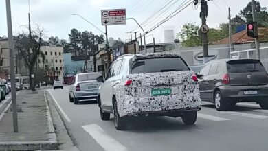 inédita picape da VW continua em testes com disfarce de Tiguan