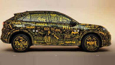 Volkswagen revela teaser do T-Roc 2026 e antecipa novidades do T-Cross