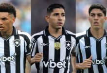 Botafogo diz que 'vendeu' Igor Jesus, Jair e Savarino ao Lyon por R$ 418 milhões