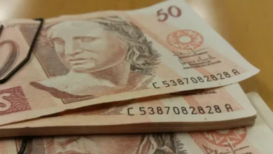 veja como o mínimo pode subir até mais de R$ 1.900 nos próximos anos