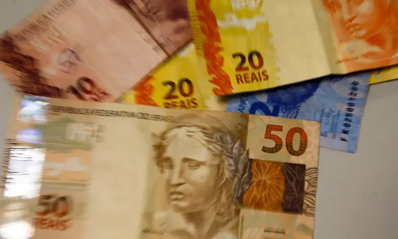 saiba até quando seu salário deve ser pago