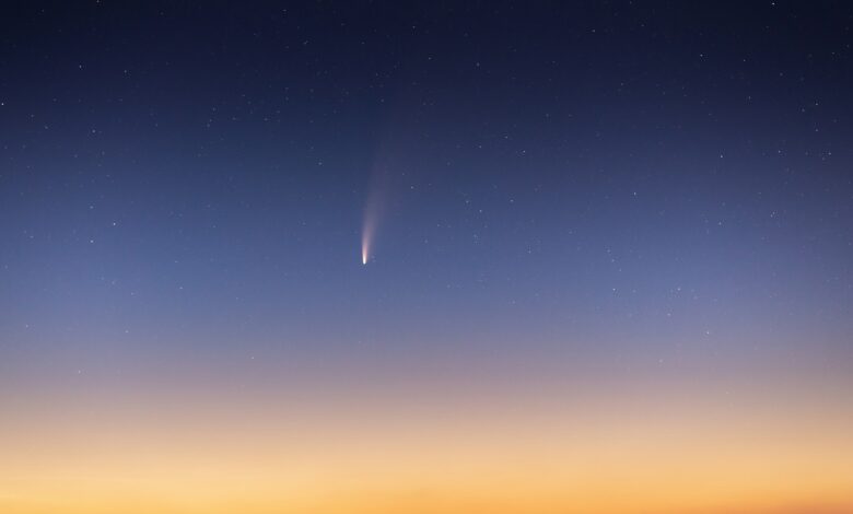 Céu em chamas! Asteroide explode sobre o céu de cidade brasileira e causa espetáculo apocalíptico