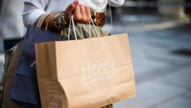 Consumidores brasileiros encontram novo destino para viajar e fazer compras baratas