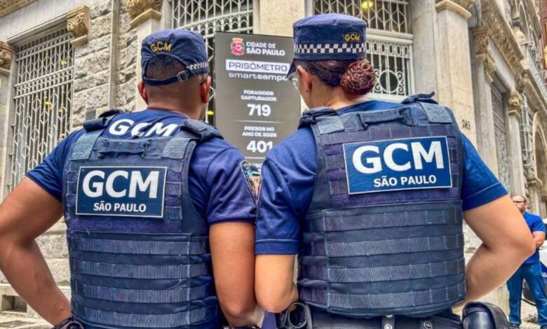 Câmara de SP aprova bônus de até R$ 1.000 para GCM que recuperar moto roubada ou furtada. Medida valoriza guardas e reforça a segurança na capital.