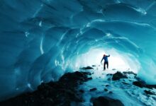 Cientistas fazem descoberta preocupante após explorar cavernas de gelo: "Precisamos pensar nas consequências"