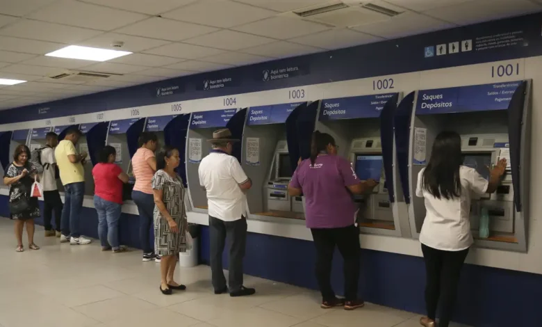 contas bancárias de brasileiros podem ser bloqueadas por medida inédita do governo