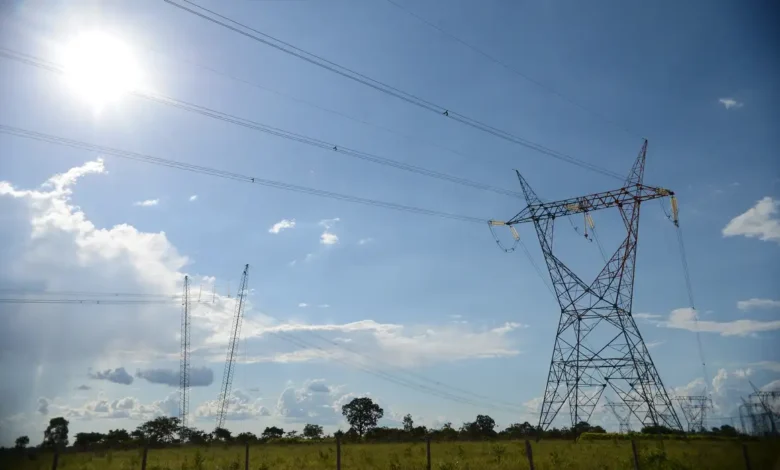 Conta de luz grátis? Governo libera benefício que pode zerar sua fatura