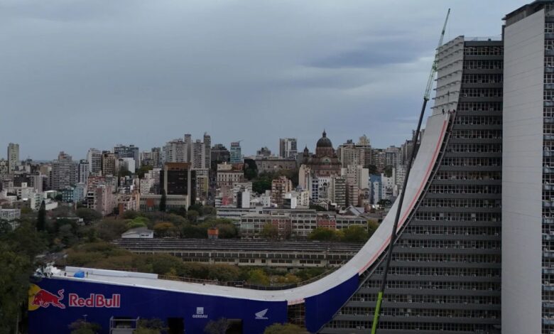 Mega rampa inédita transforma prédio público em palco radical no Brasil