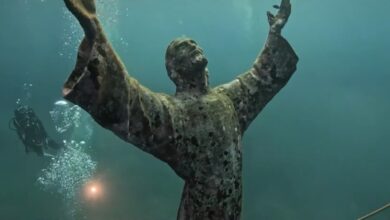 Estátua de Cristo, Estátua de Bronze, Mergulhadores