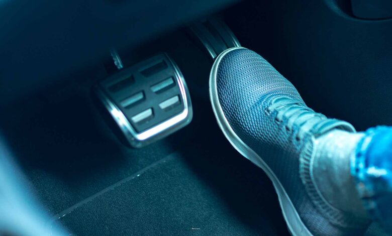 O pedal do acelerador nos carros tem outra função: poucas pessoas sabem disso
