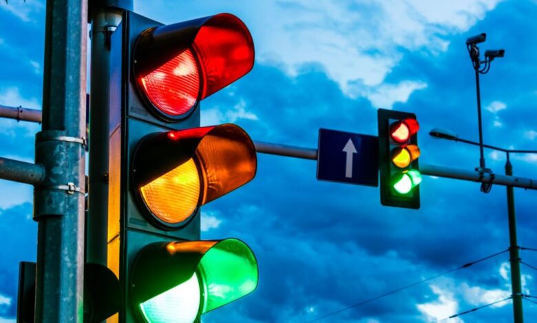 Chega de verde, amarelo e vermelho? Proposta de nova cor nos semáforos brasileiros vai chocar motoristas