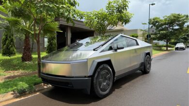 Tesla descontinua versão de entrada da Cybertruck devido a baixa demanda