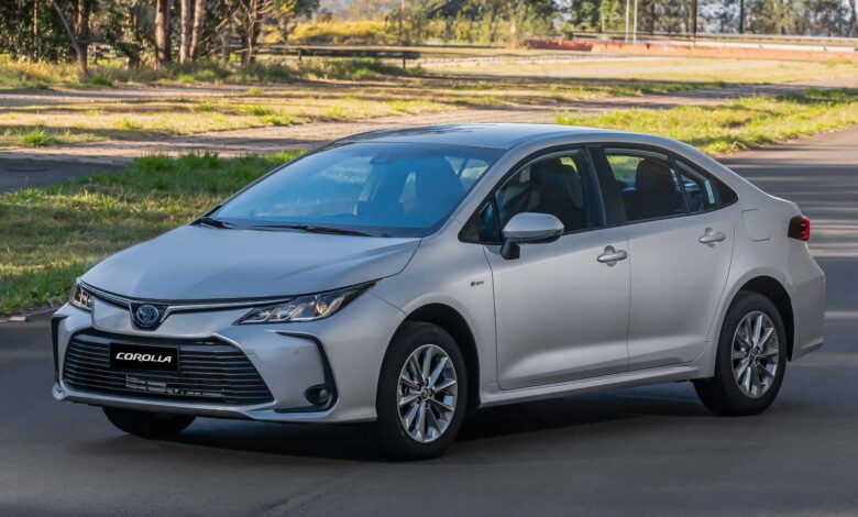 Toyota Corolla GLI 2026 ganha ADAS e é só híbrido; preço parte de R$ 189.000